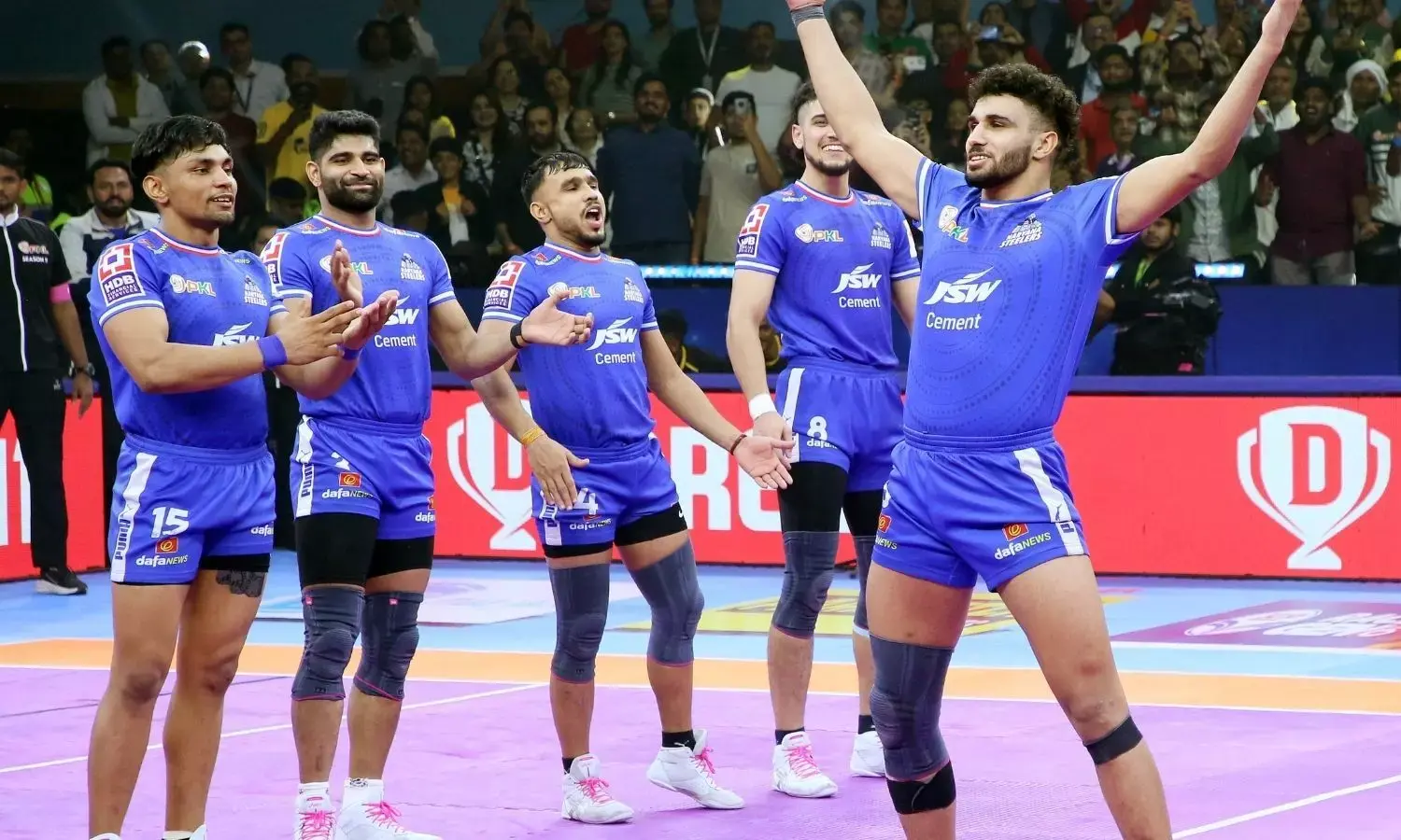 Haryana Steelers Secure Playoff Spots with Dominant Victory