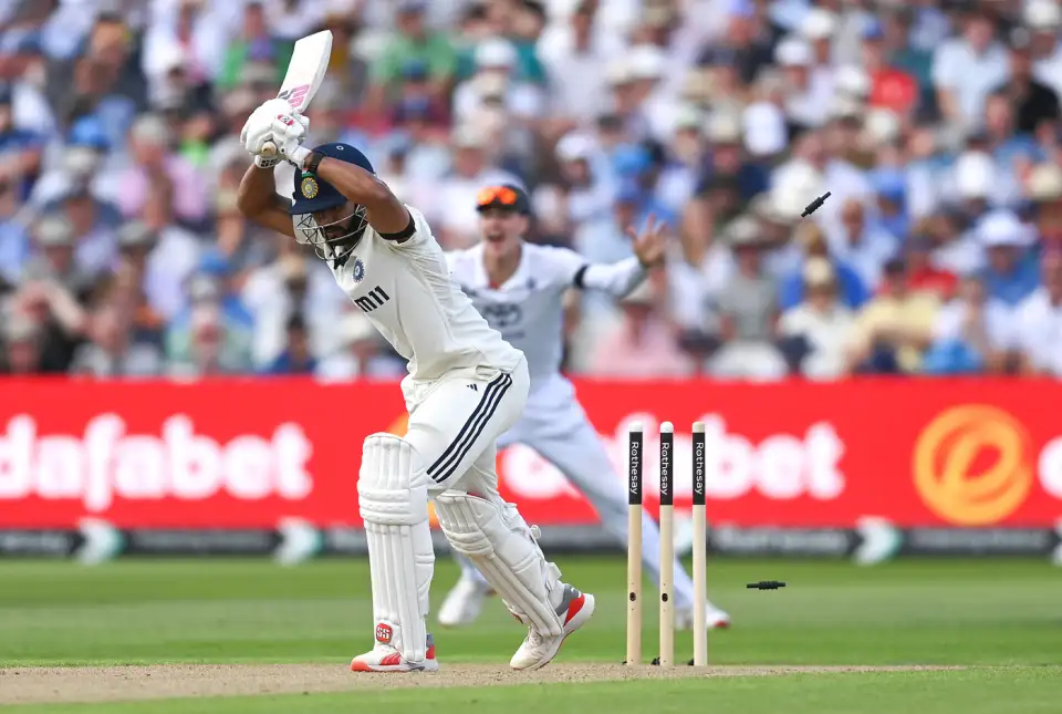 ENG vs IND | Twitter in disbelief as Nitish shoulders arms to embarrass himself on maiden England outing