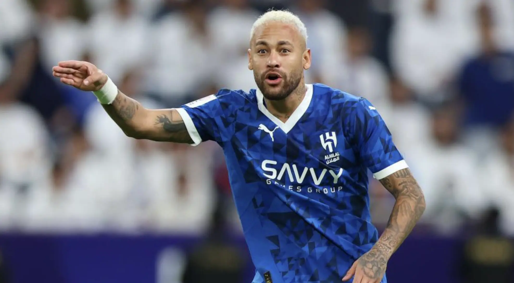 Neymar Criticizes Atlético Mineiro Pitch After Ankle Sprain.