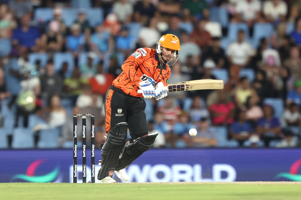 Watch, SA20 | De Kock goes straight as arrow to stun Burger with stupendous drive