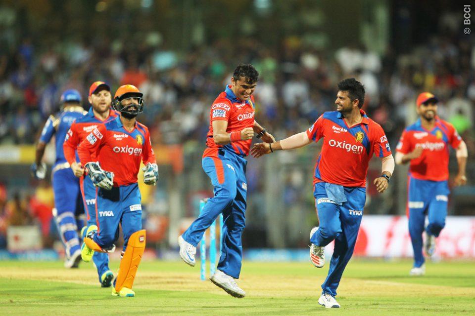 Twitter Reactions as Gujarat Lions win a last ball thriller against Mumbai Indians