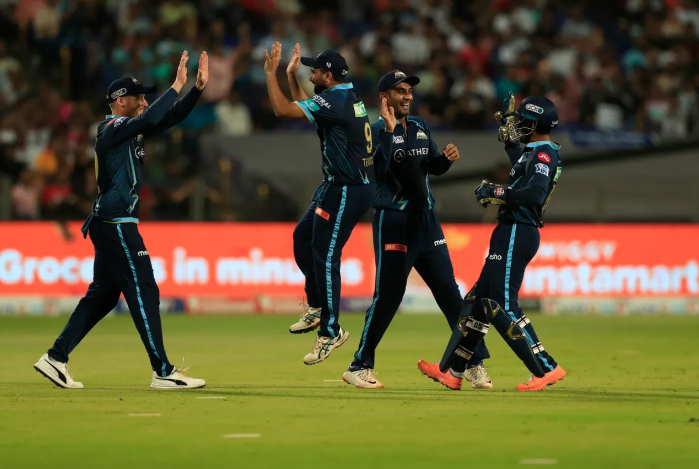 Gujarat Titans beat Lucknow Super Giants by 62 runs, reach Playoffs.