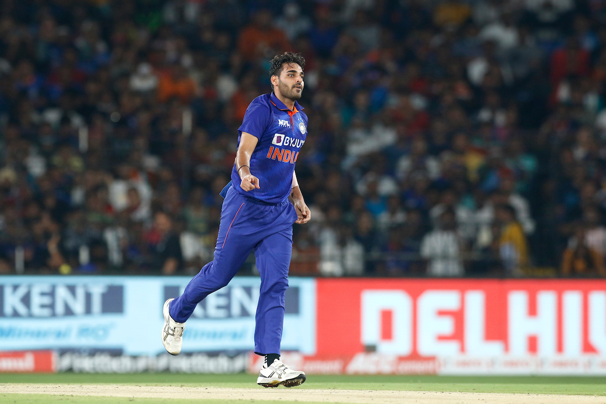 IND vs ENG, 1st T20I | Internet reacts to Bhuvneshwar Kumar's unplayable delivery sends Jos Buttler back for golden duck