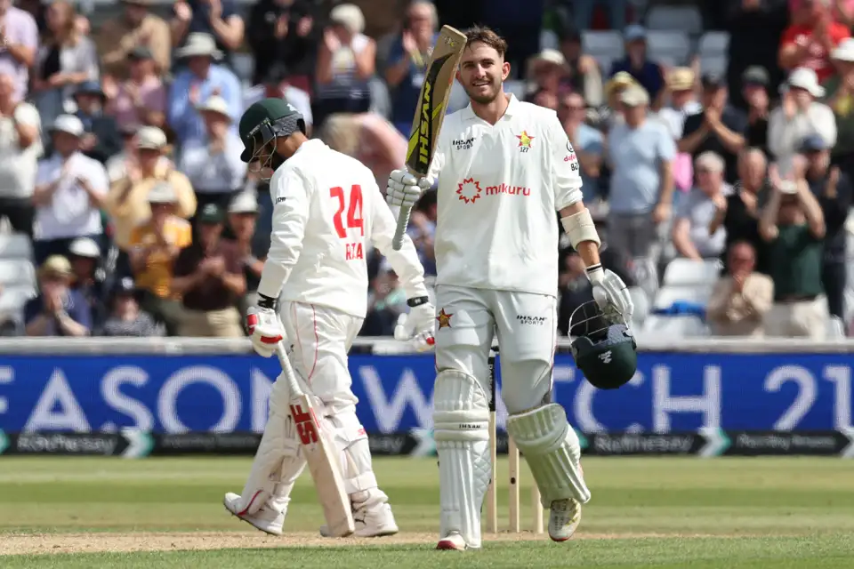 Brian Bennett's 97-ball century meant Zimbabwe stayed in the lurk for a draw on Day 2 of the one-off Test against England