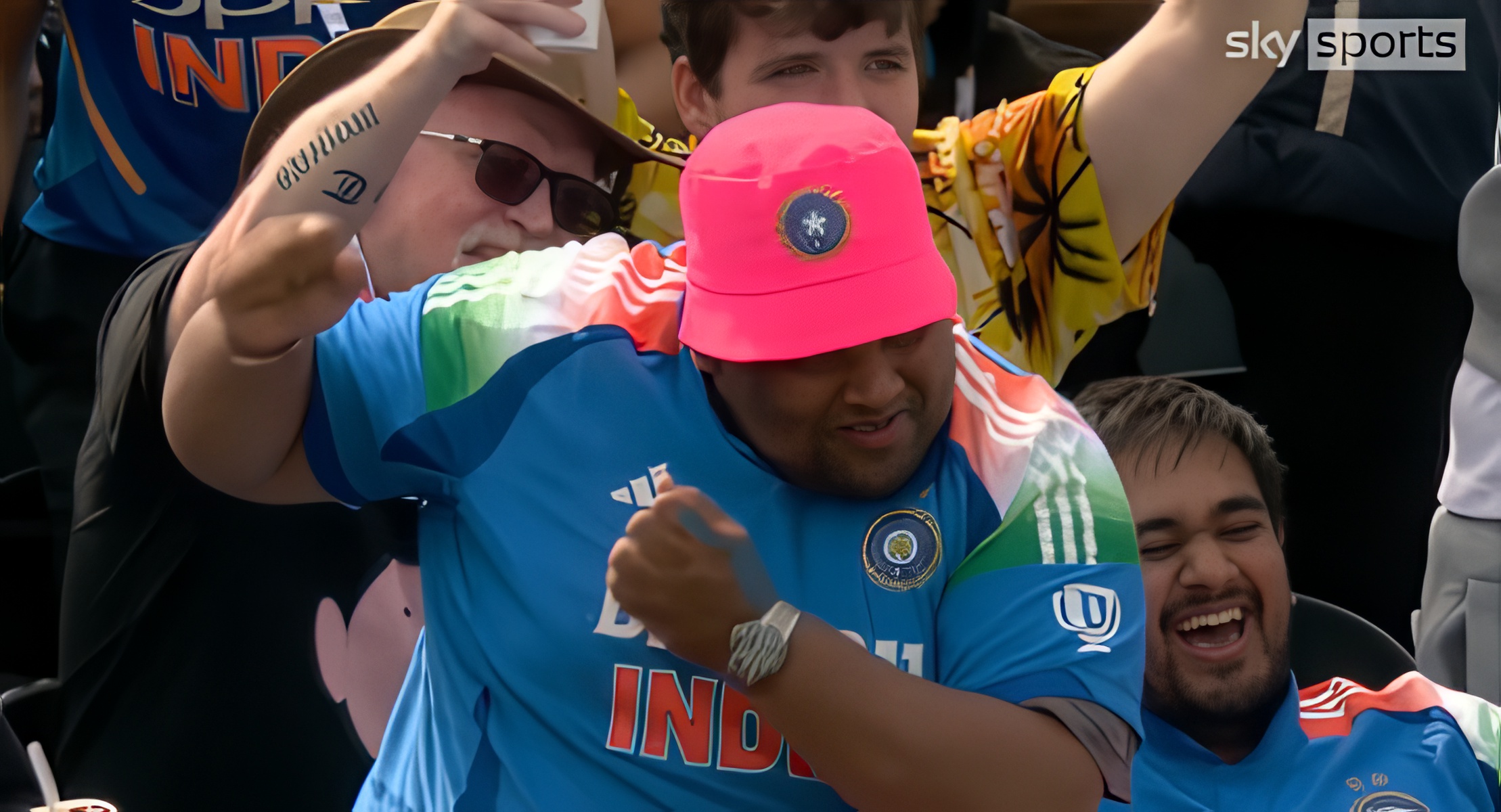 WATCH, ENG vs IND । Indian fans enjoy in Manchester as visitors look set to save match