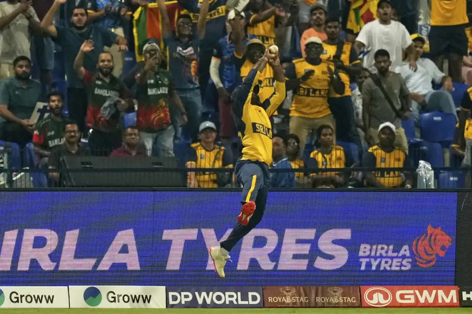 AFG vs SL | Twitter stunned as Kusal Perera takes flight to dispatch Darwish Rasooli with absolute stunner