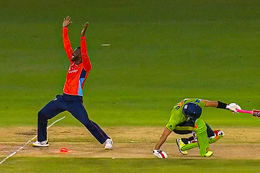 Gore dismisses Raza and Jahangir at both ends