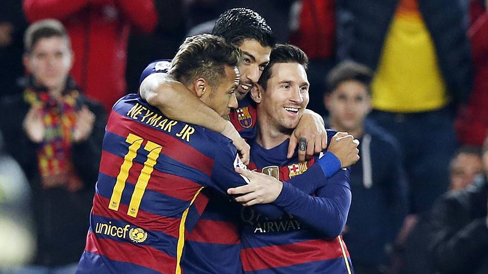 Barcelona 3-1 Arsenal analysis: Koscielny has an erratic night as MSN shine