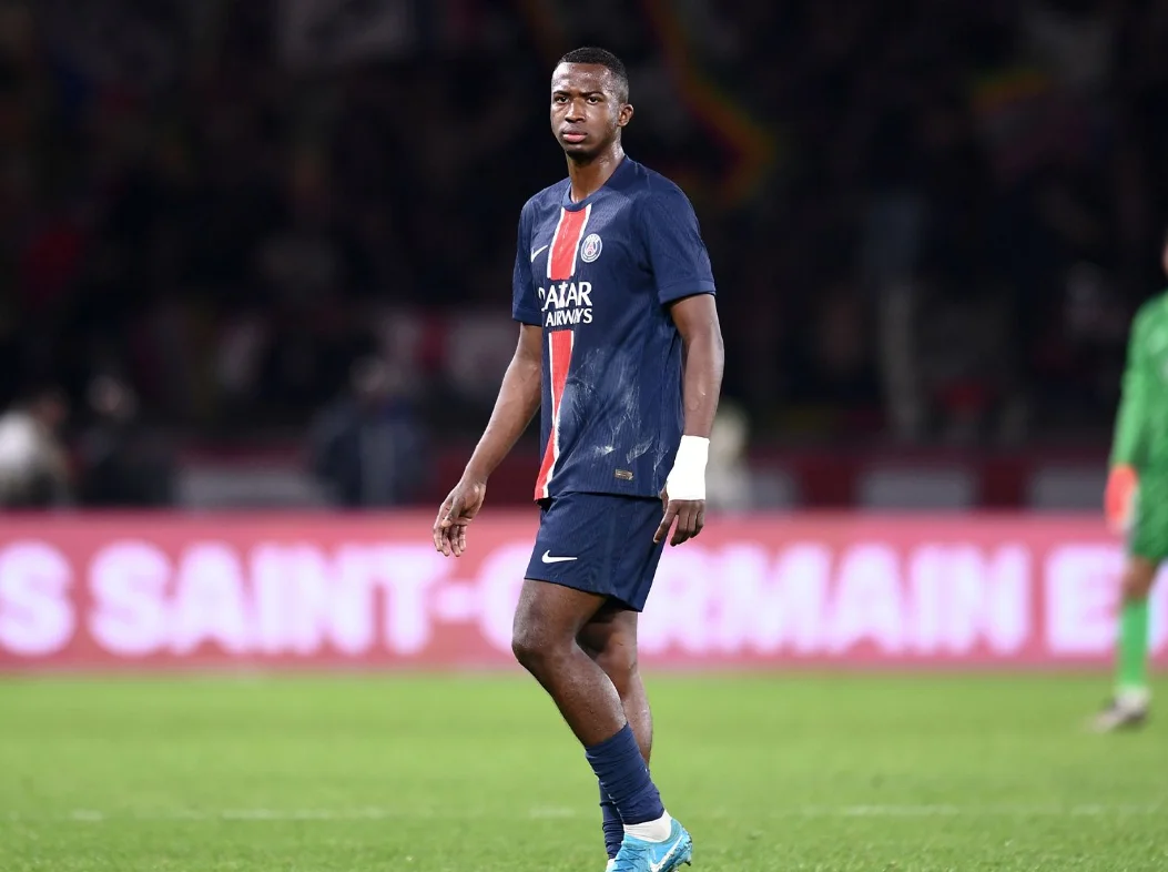 Luis Enrique Unfazed by Real Madrids Interest in Willian Pacho