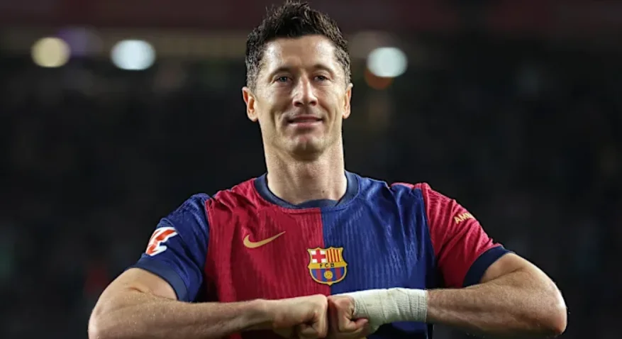 Barcelona Eye Julian Alvarez as Long-Term Lewandowski Successor