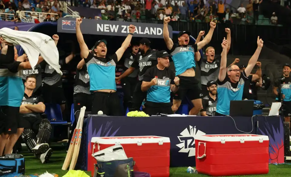 new-zealand-defeated-england-by-5-wickets.