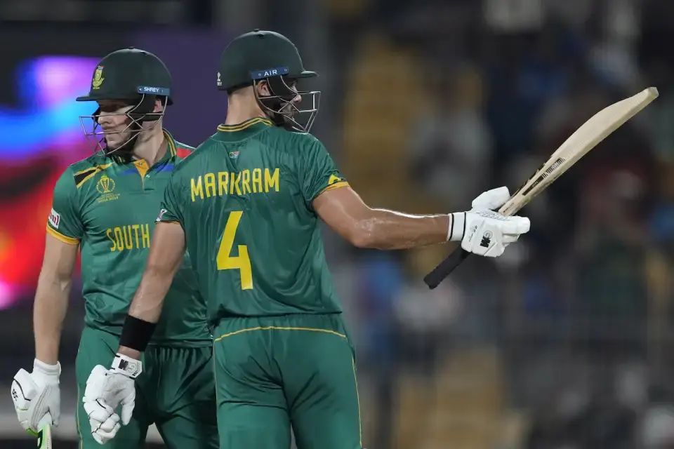 South Africa defeated Pakistan by 1 wicket.