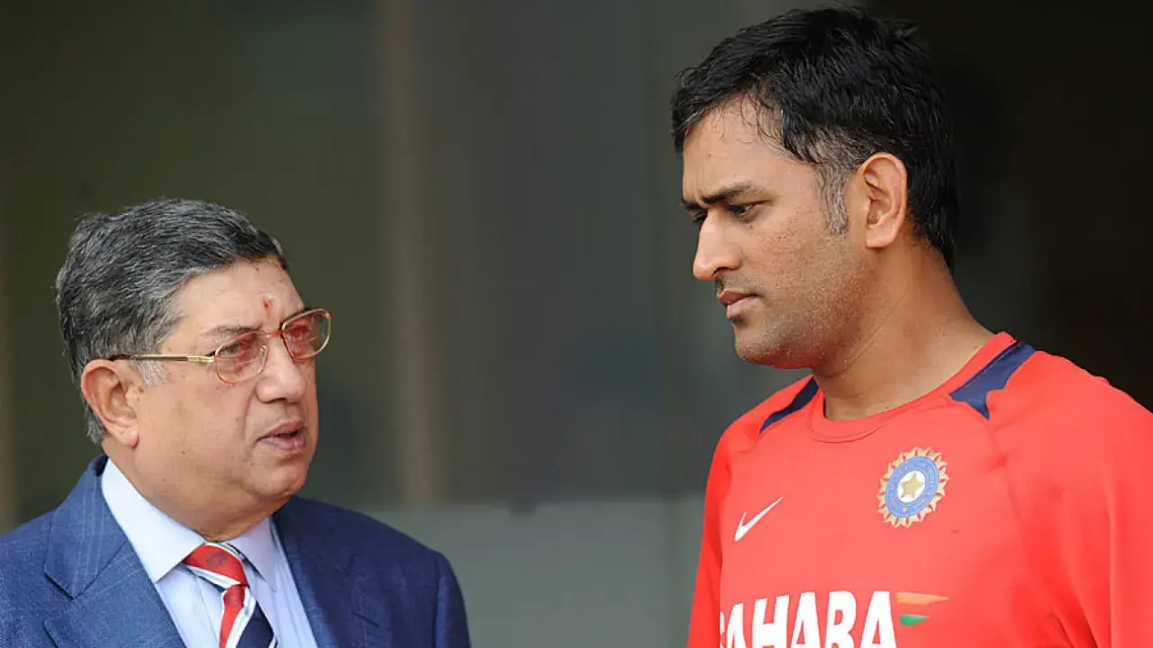 BCCI President Takes Dhoni's Side.